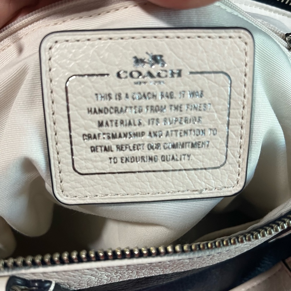 Coach purse - Picture 5 of 5